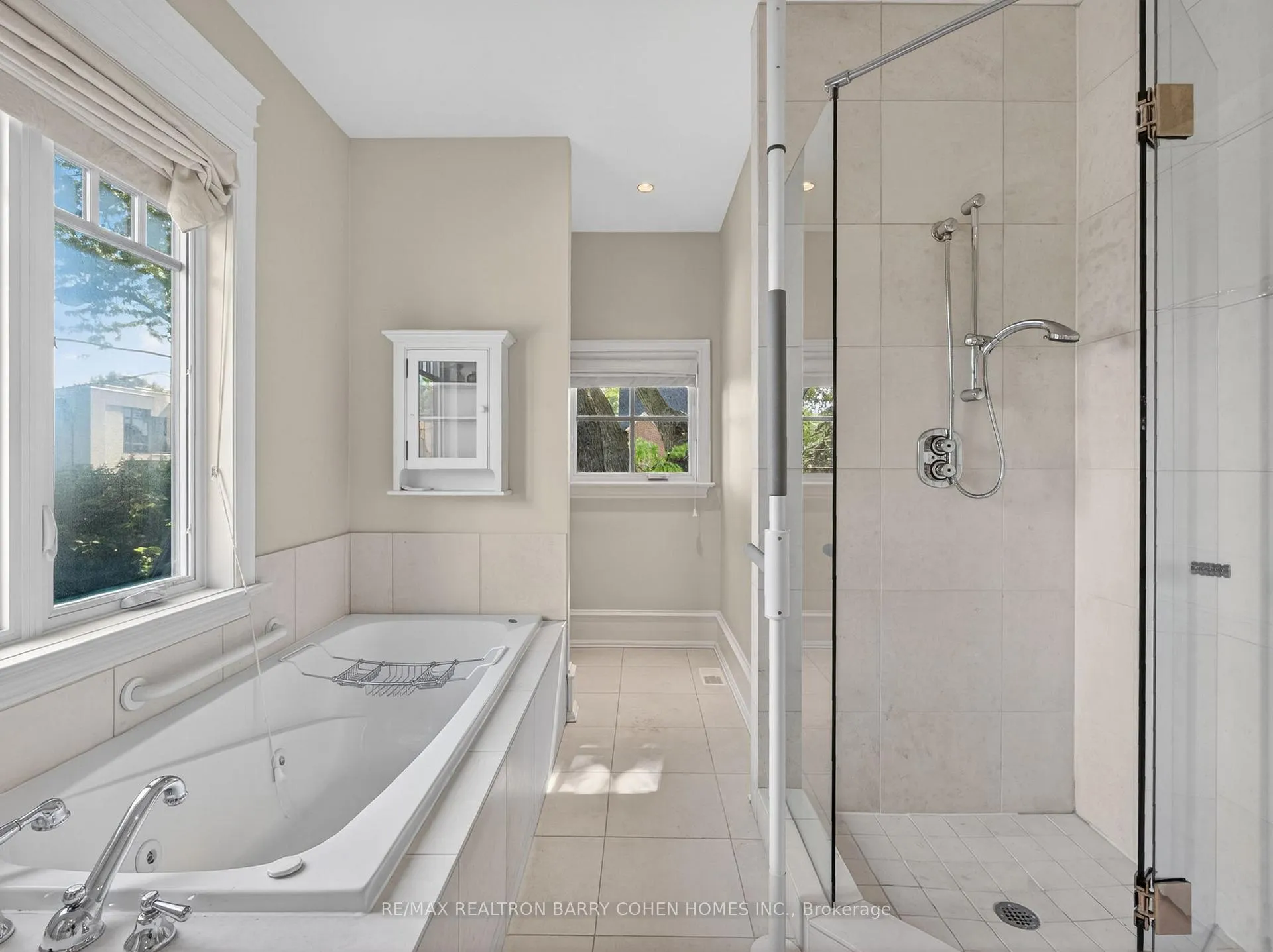 Photo 15 of 36 Esgore Drive, Toronto, Bedford Park-Nortown — HOMEH