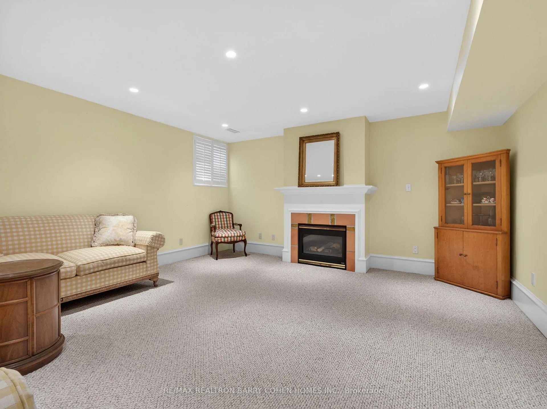 Photo 22 of 36 Esgore Drive, Toronto, Bedford Park-Nortown — HOMEH