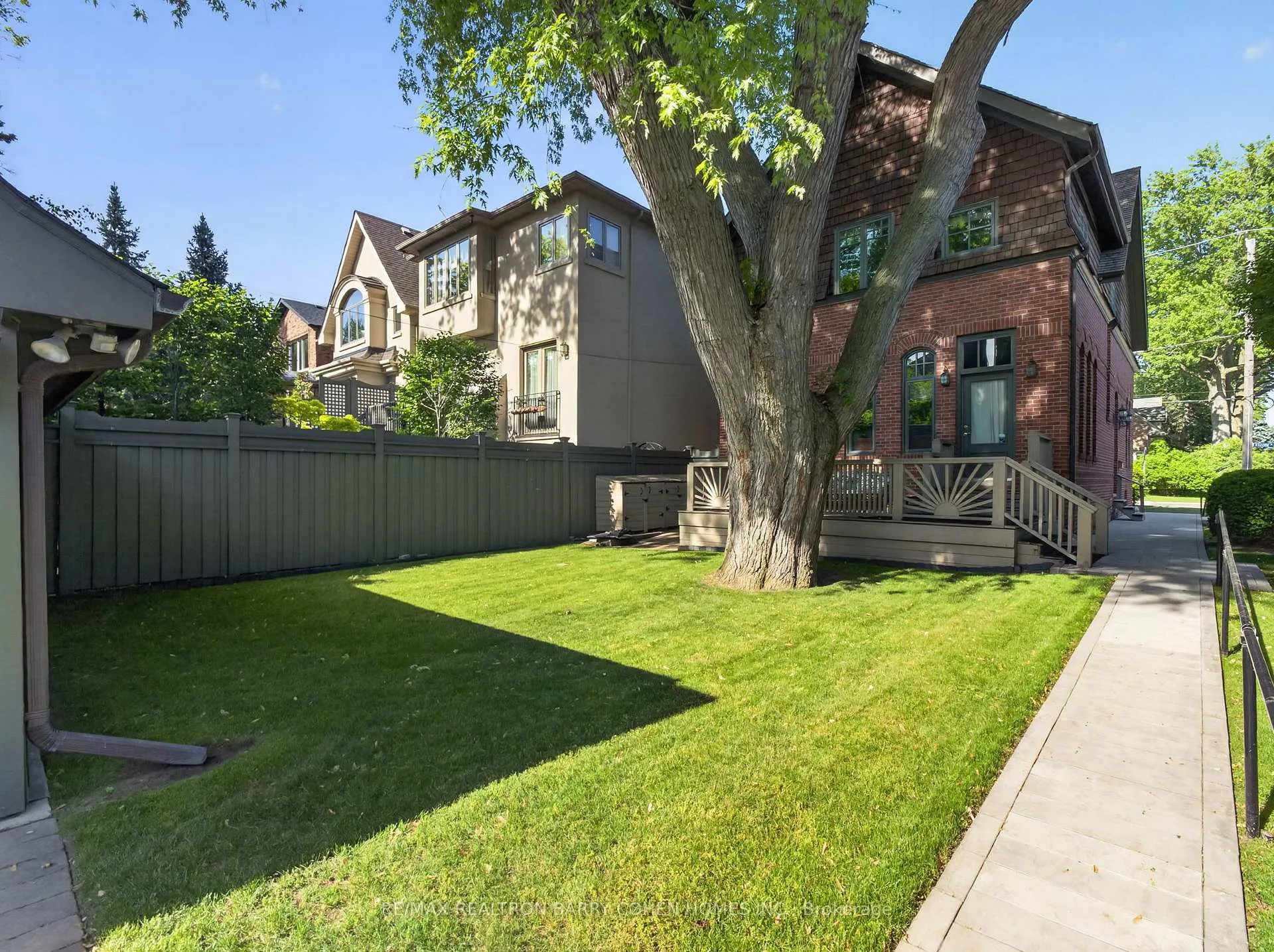 Photo 27 of 36 Esgore Drive, Toronto, Bedford Park-Nortown — HOMEH