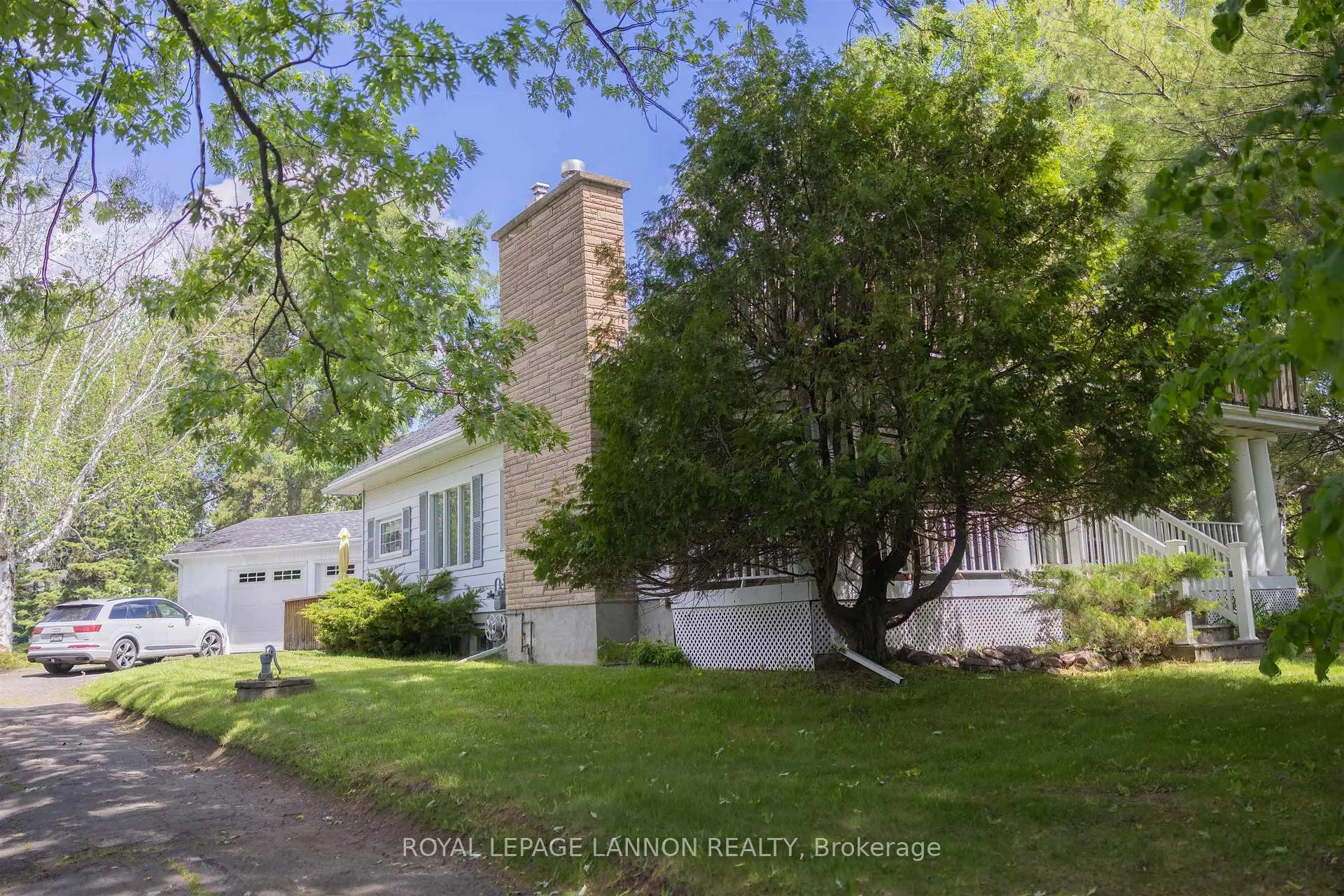 Photo 1 of 136 Sherwood Dr, Thunder Bay, John Street North — HOMEH