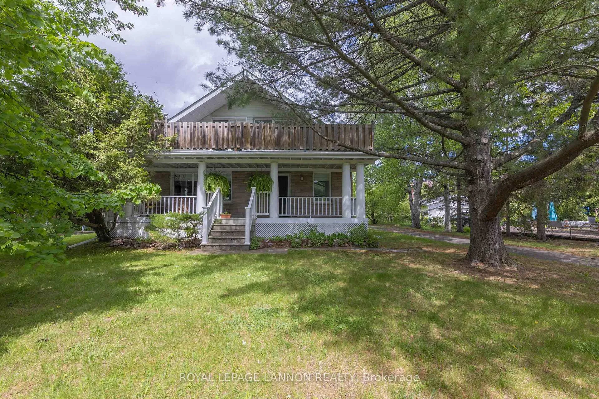 Photo 2 of 136 Sherwood Dr, Thunder Bay, John Street North — HOMEH