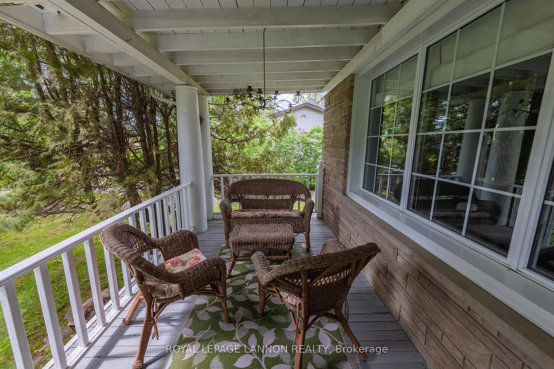 Photo 4 of 136 Sherwood Dr, Thunder Bay, John Street North — HOMEH