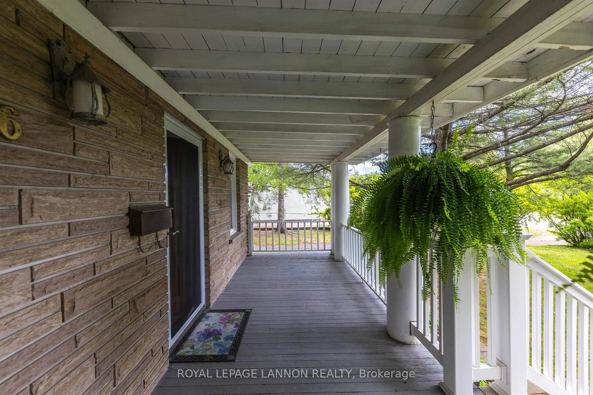Photo 5 of 136 Sherwood Dr, Thunder Bay, John Street North — HOMEH