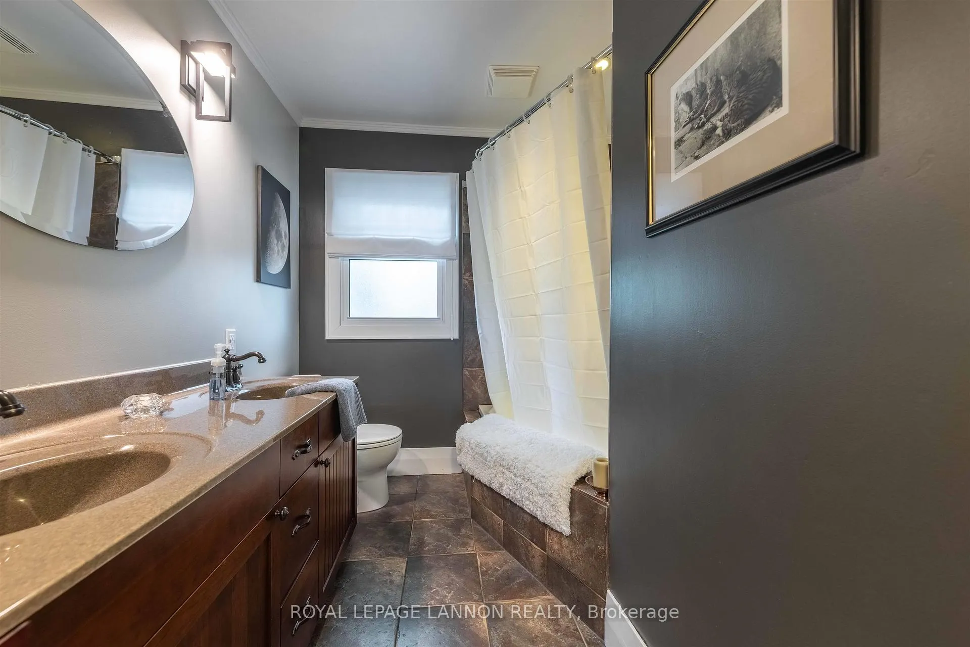 Photo 25 of 136 Sherwood Dr, Thunder Bay, John Street North — HOMEH