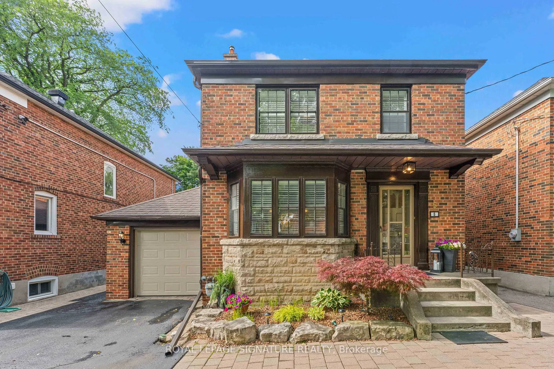 Photo 4 of 5 Armour Boulevard, Toronto, Bedford Park-Nortown — HOMEH