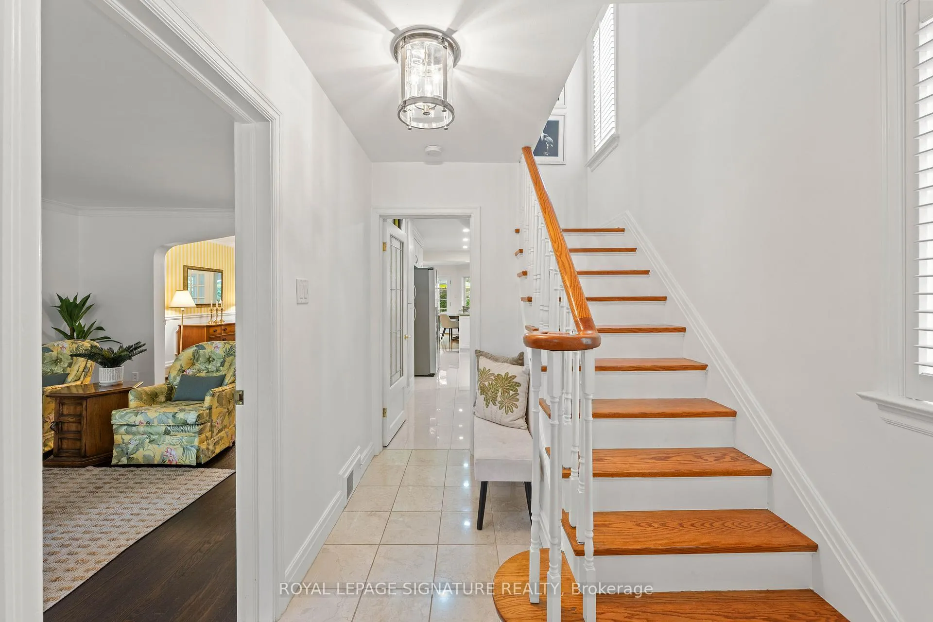 Photo 5 of 5 Armour Boulevard, Toronto, Bedford Park-Nortown — HOMEH