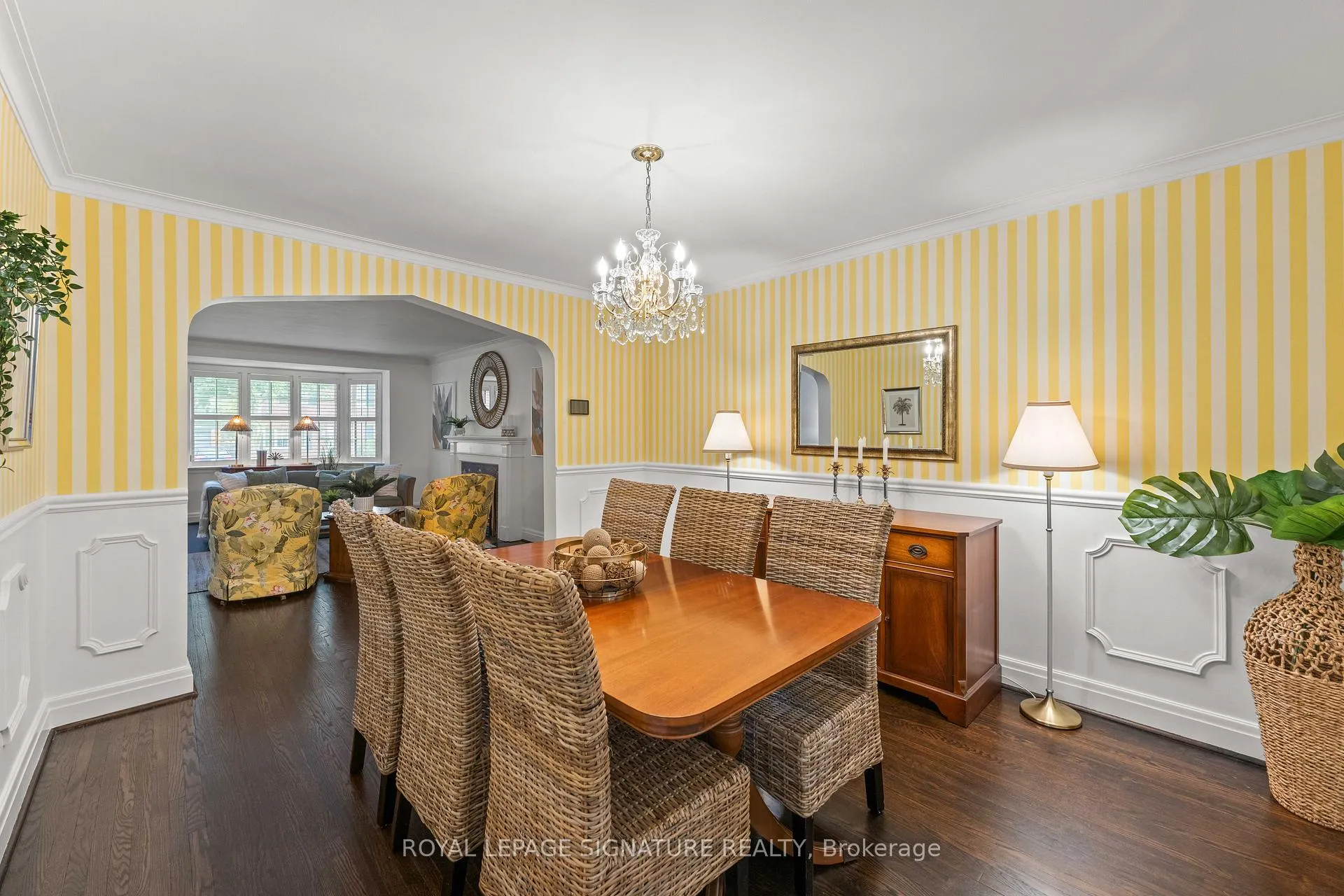 Photo 11 of 5 Armour Boulevard, Toronto, Bedford Park-Nortown — HOMEH