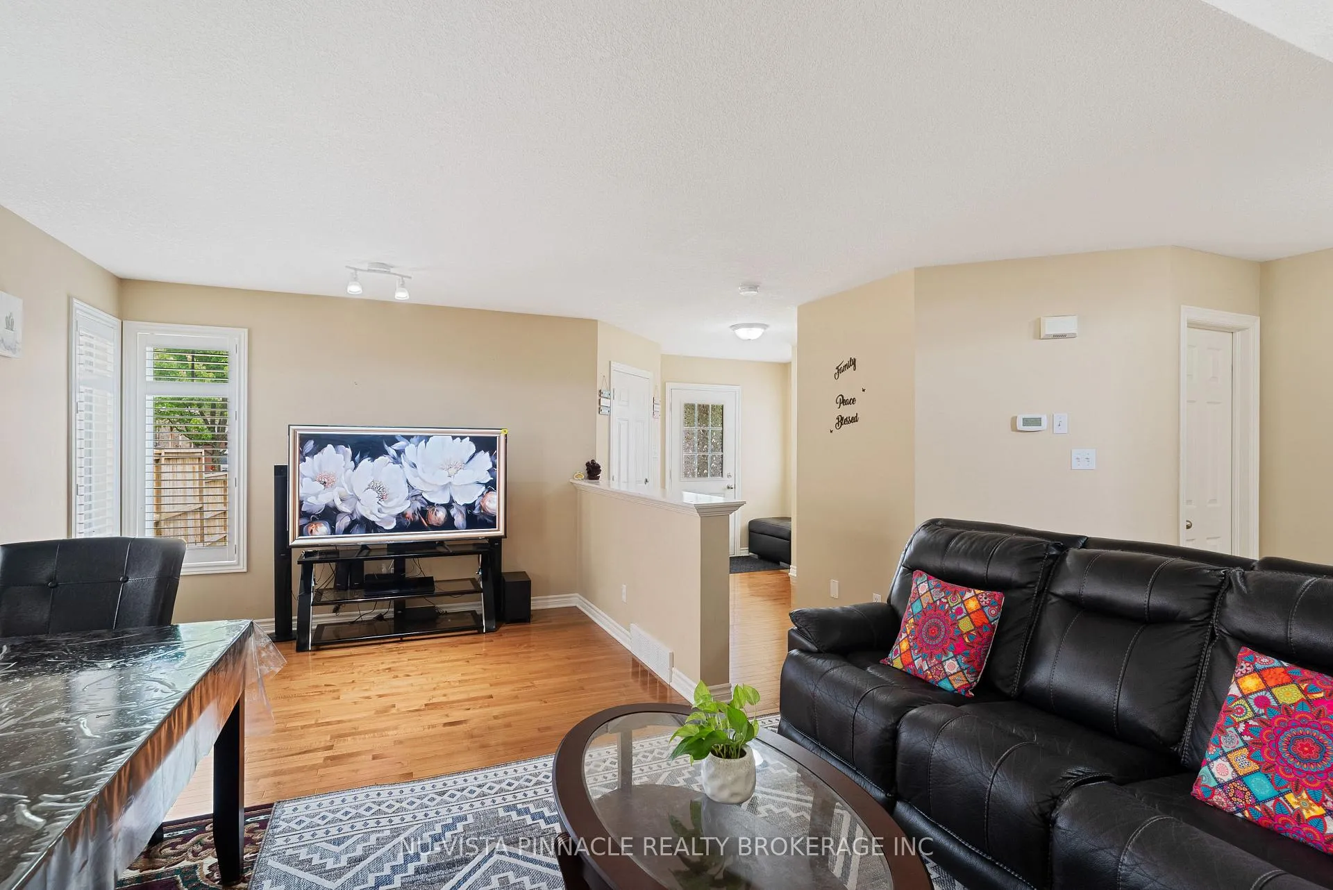 Photo 10 of 3237 Bayham Lane, London, South V — HOMEH