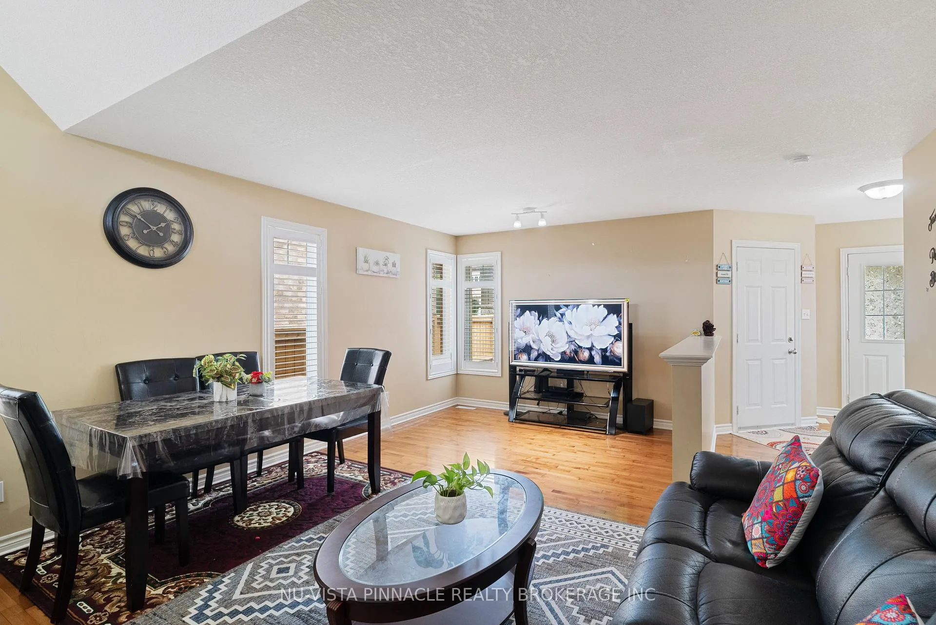 Photo 11 of 3237 Bayham Lane, London, South V — HOMEH