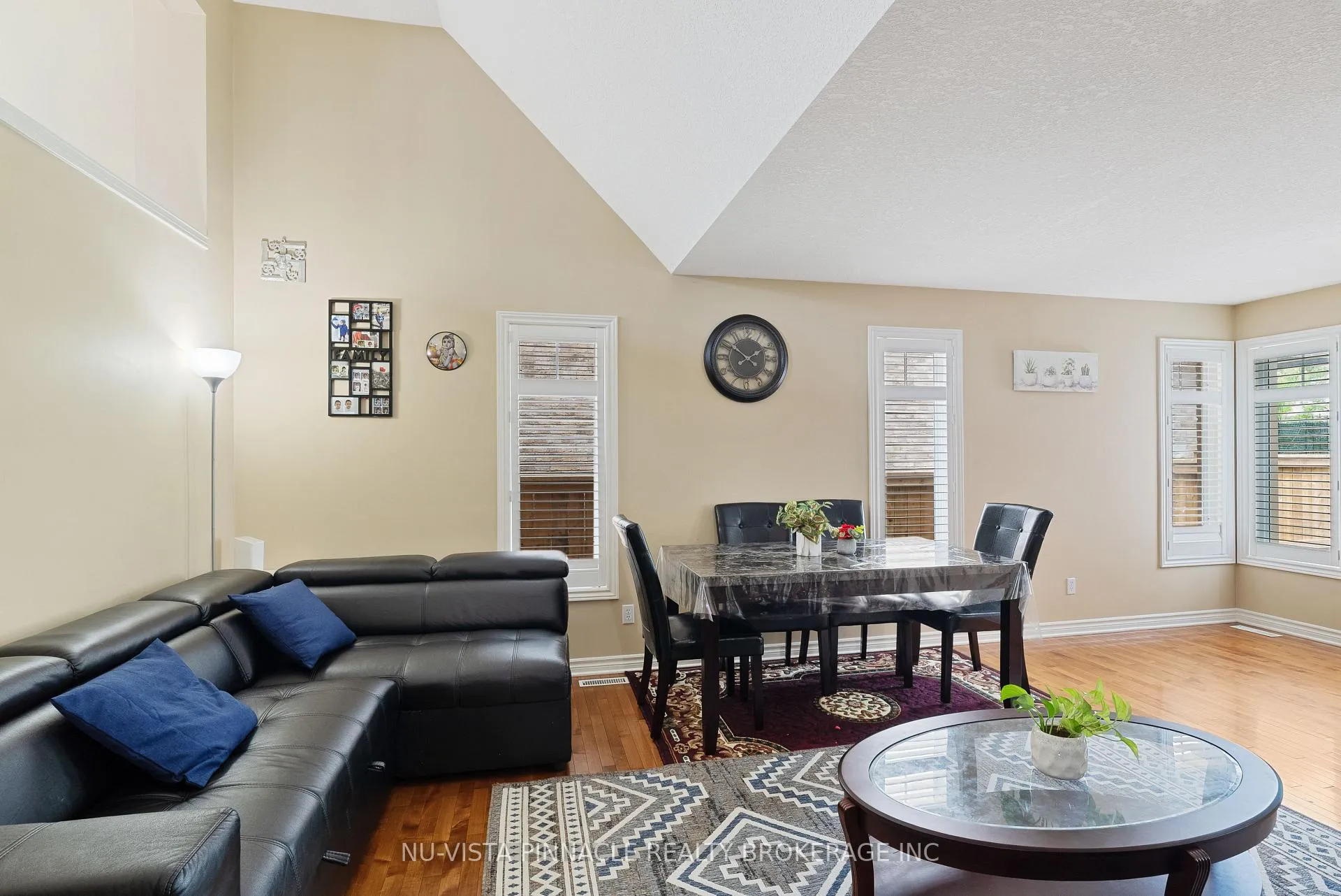 Photo 12 of 3237 Bayham Lane, London, South V — HOMEH
