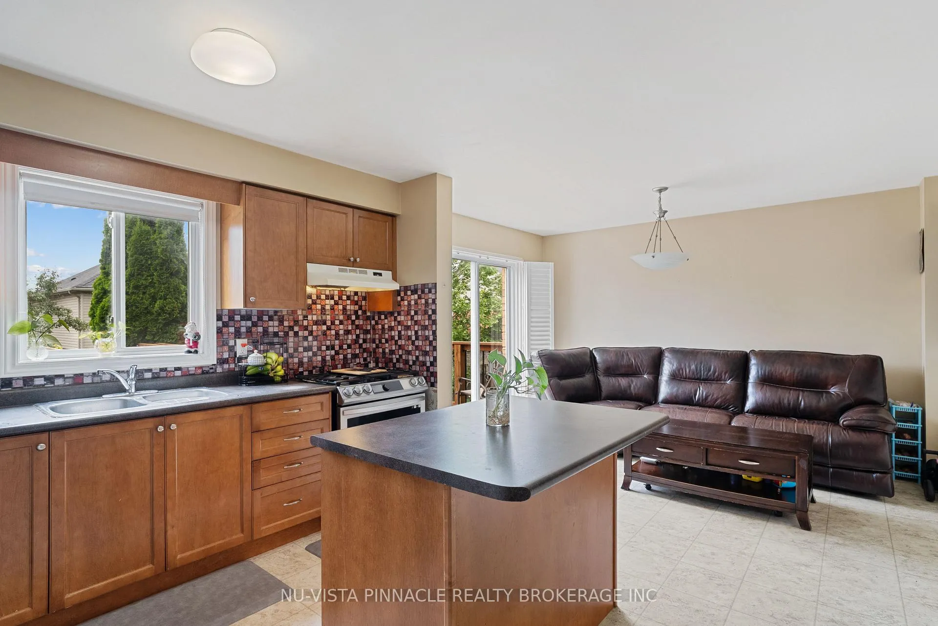 Photo 13 of 3237 Bayham Lane, London, South V — HOMEH