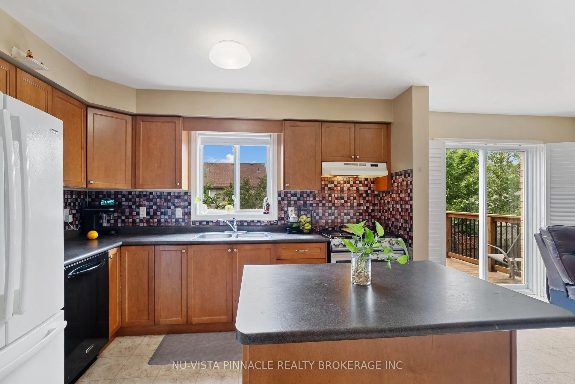 Photo 15 of 3237 Bayham Lane, London, South V — HOMEH