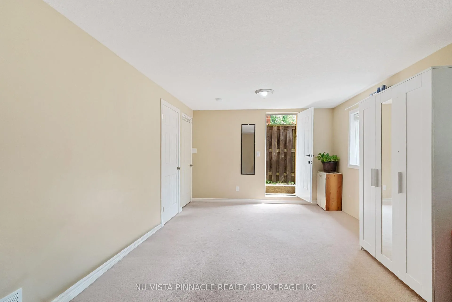 Photo 33 of 3237 Bayham Lane, London, South V — HOMEH
