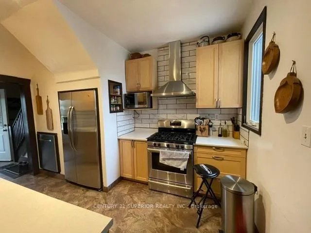 Photo 9 of 121 Dease Street, Thunder Bay, East End — HOMEH