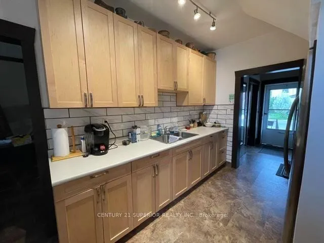 Photo 11 of 121 Dease Street, Thunder Bay, East End — HOMEH