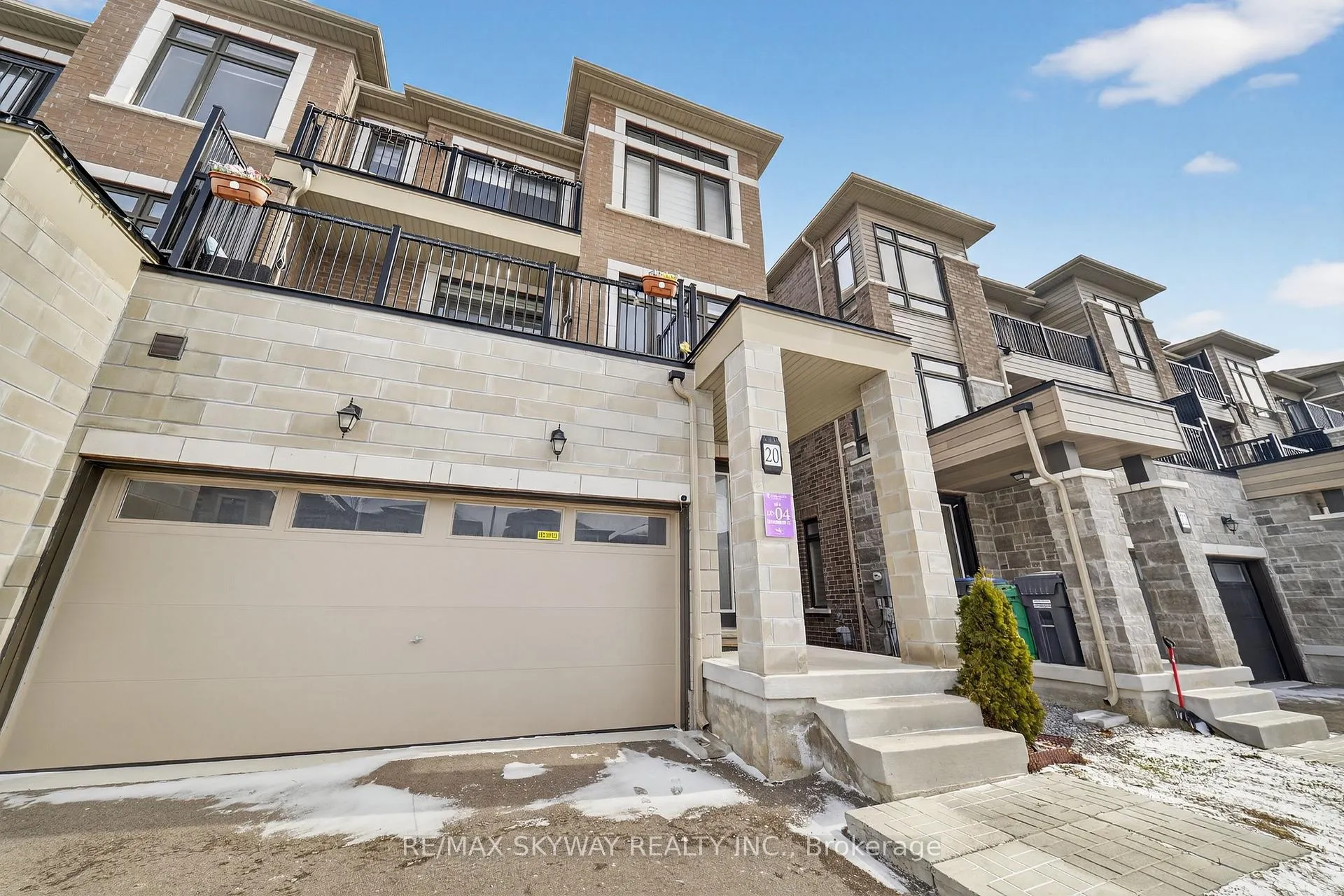 Photo 3 of 20 Ravenbury Street N, Brampton, Bram East — HOMEH