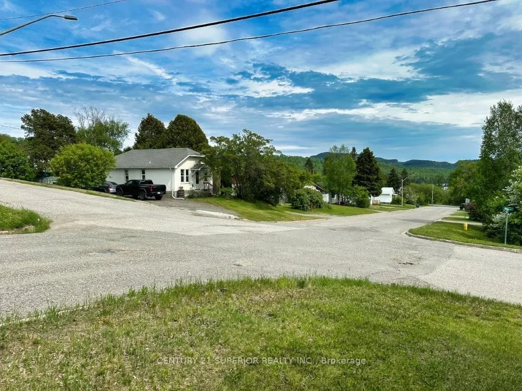 Photo 45 of 120 7th Street, Greenstone — HOMEH