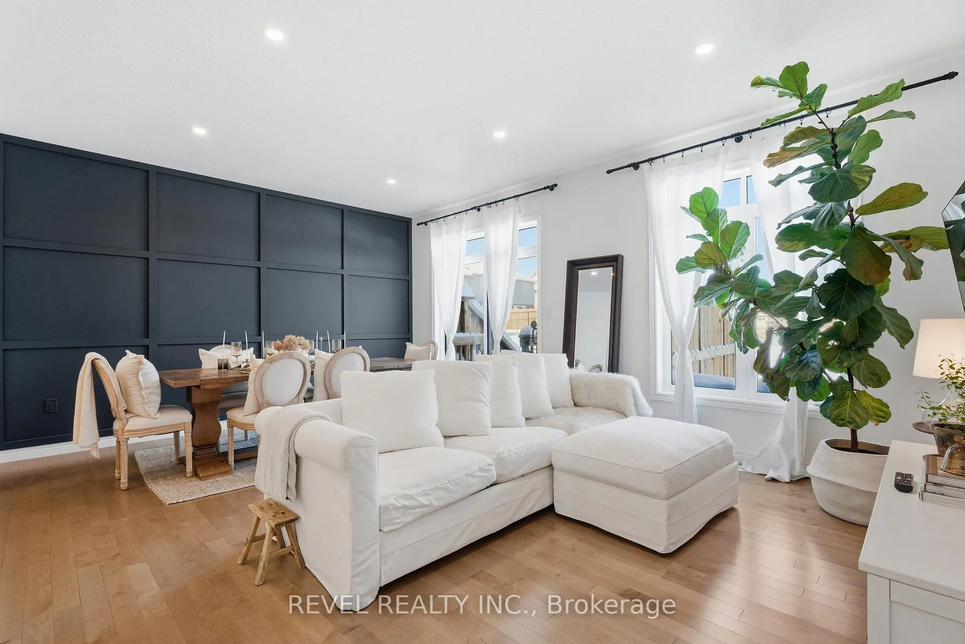Photo 3 of Unit 7, 22 Marshall Drive, Guelph, Grange Road — HOMEH