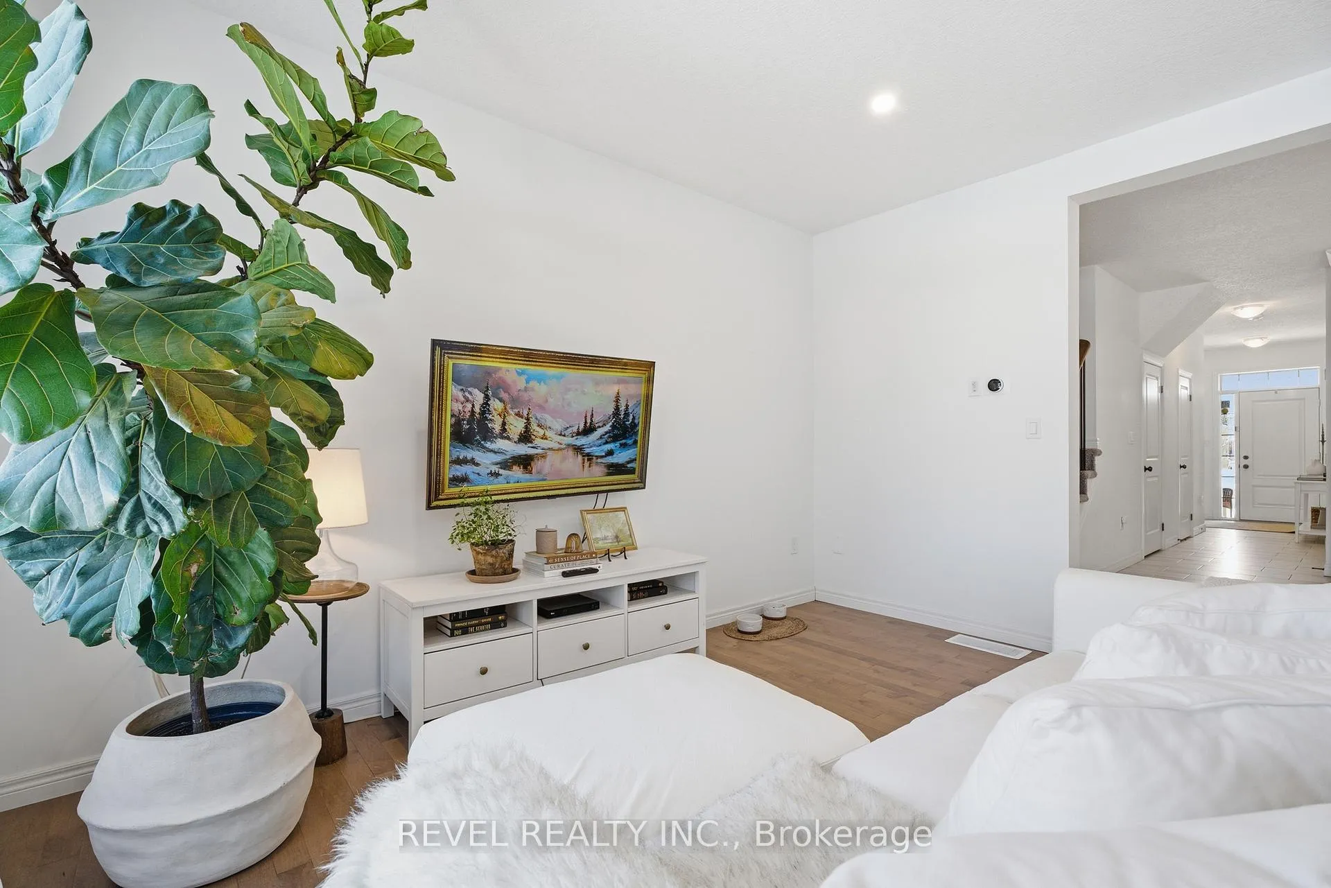 Photo 5 of Unit 7, 22 Marshall Drive, Guelph, Grange Road — HOMEH