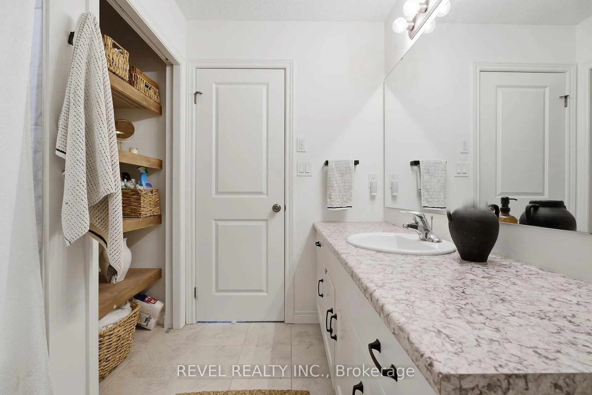 Photo 18 of Unit 7, 22 Marshall Drive, Guelph, Grange Road — HOMEH