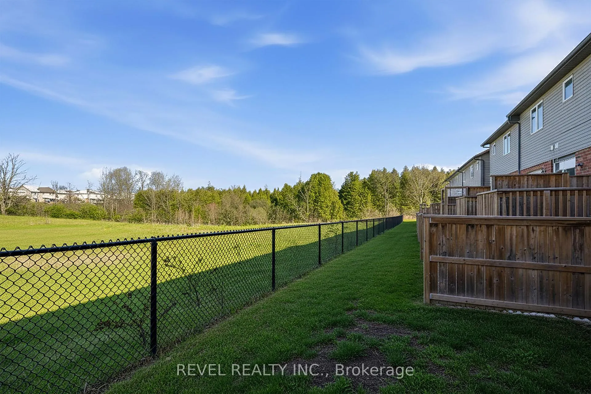 Photo 28 of Unit 7, 22 Marshall Drive, Guelph, Grange Road — HOMEH