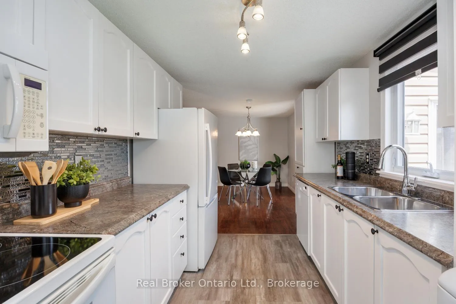 Photo 16 of 115 Wilmot Trail, Clarington, Newcastle — HOMEH