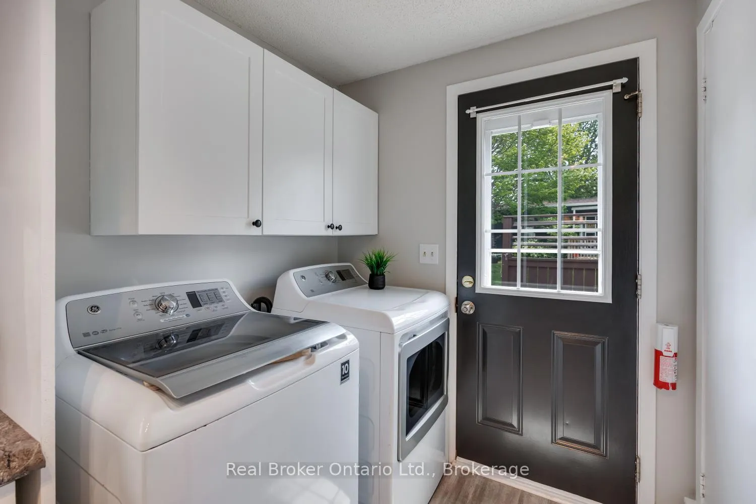 Photo 17 of 115 Wilmot Trail, Clarington, Newcastle — HOMEH