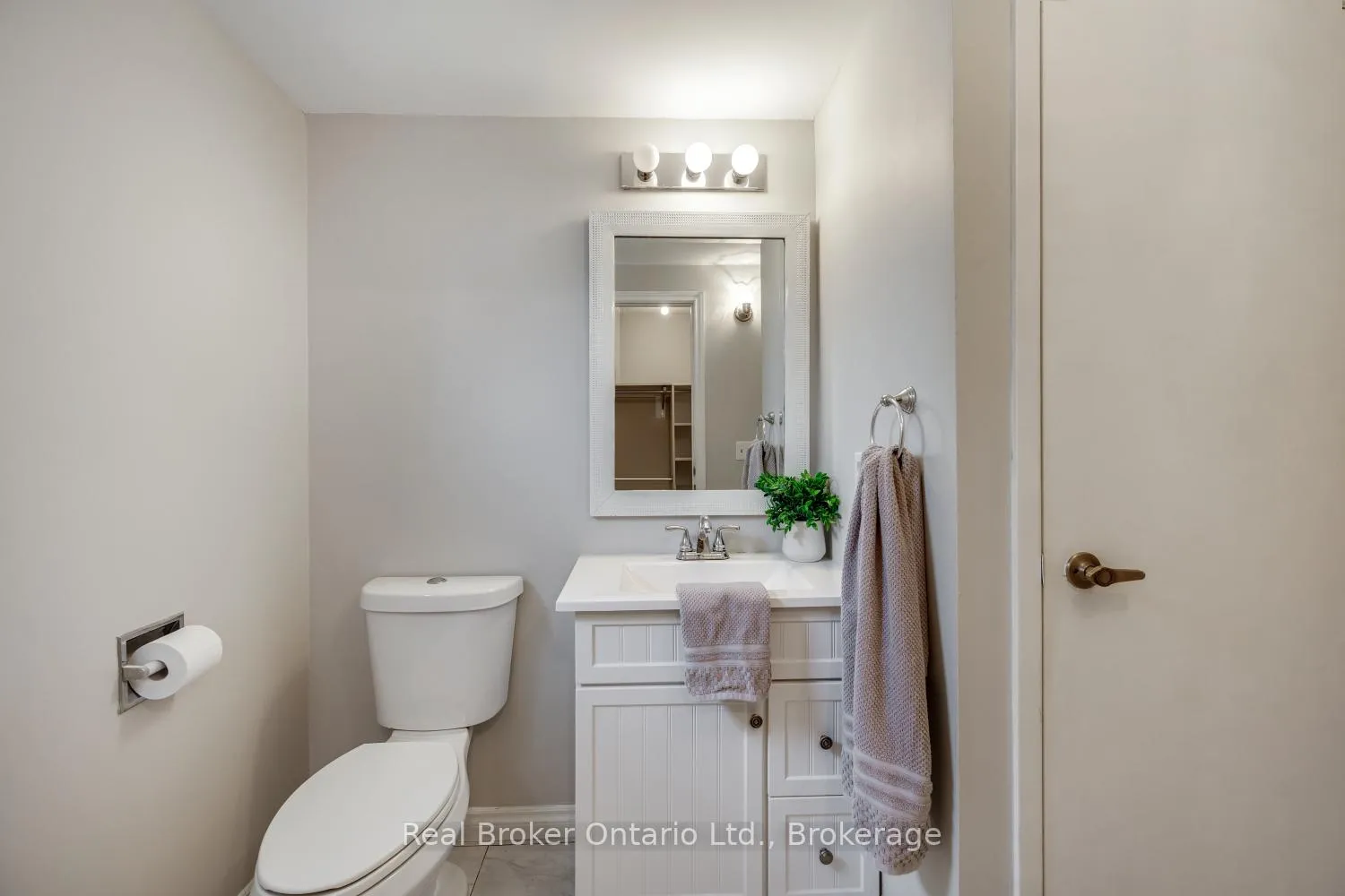 Photo 22 of 115 Wilmot Trail, Clarington, Newcastle — HOMEH