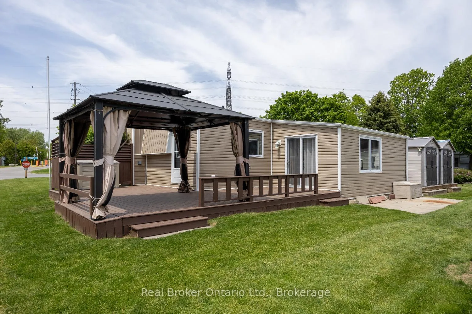 Photo 25 of 115 Wilmot Trail, Clarington, Newcastle — HOMEH
