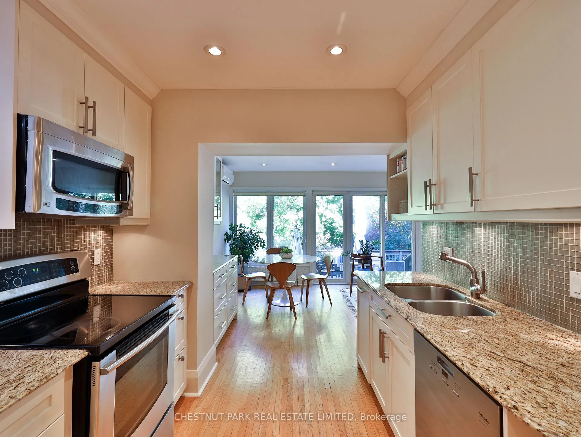 Photo 14 of 90 Chudleigh Avenue, Toronto, Lawrence Park South — HOMEH