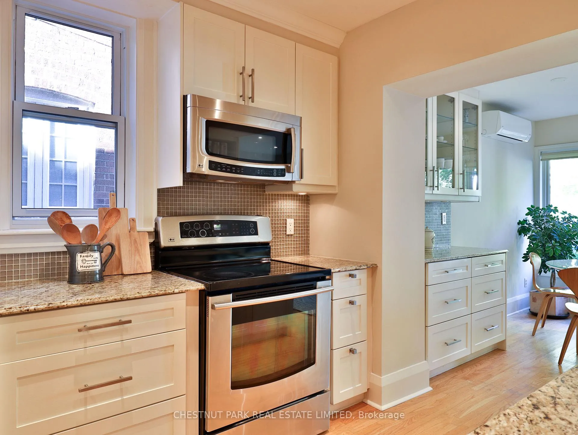 Photo 16 of 90 Chudleigh Avenue, Toronto, Lawrence Park South — HOMEH
