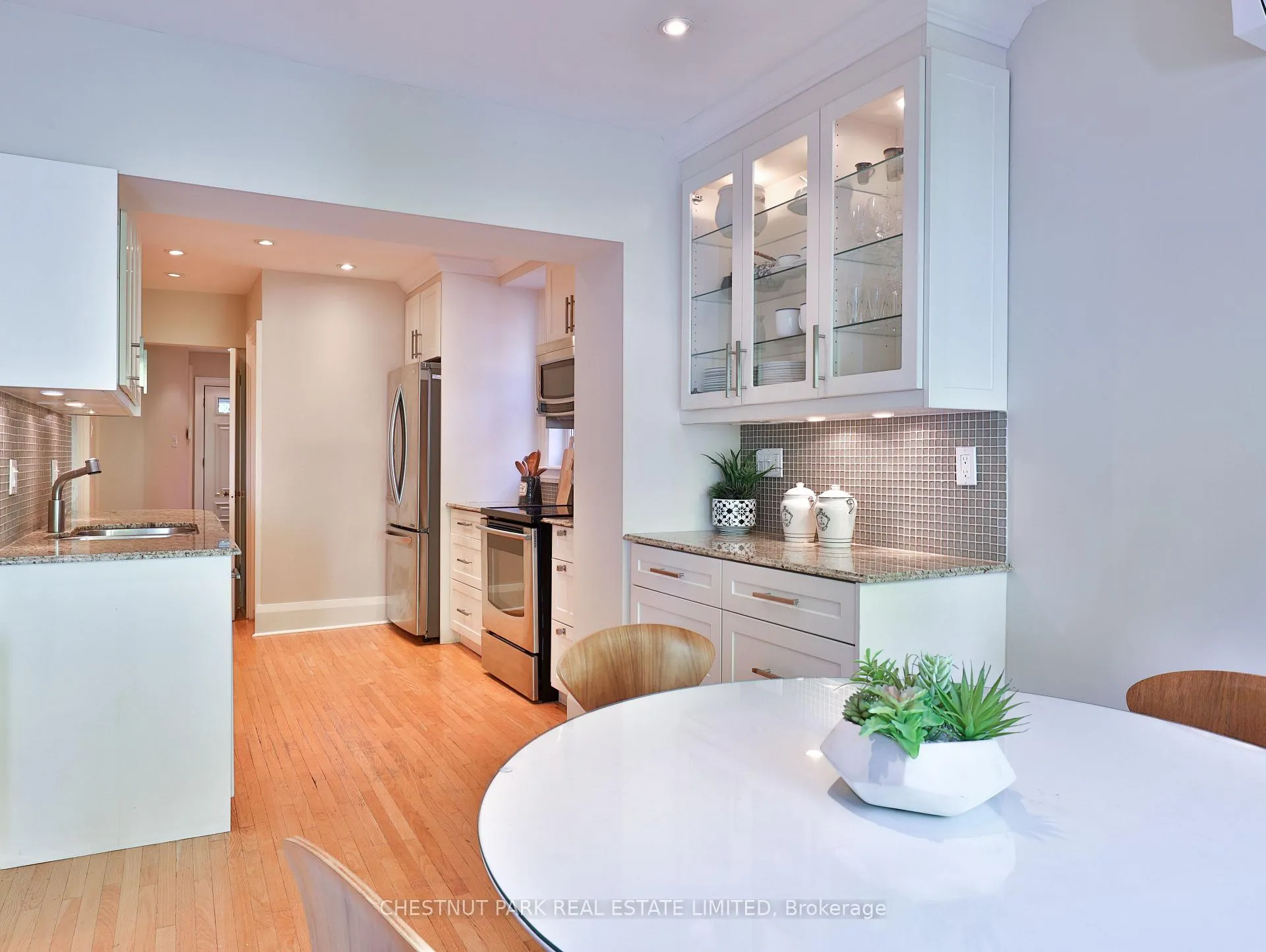 Photo 19 of 90 Chudleigh Avenue, Toronto, Lawrence Park South — HOMEH