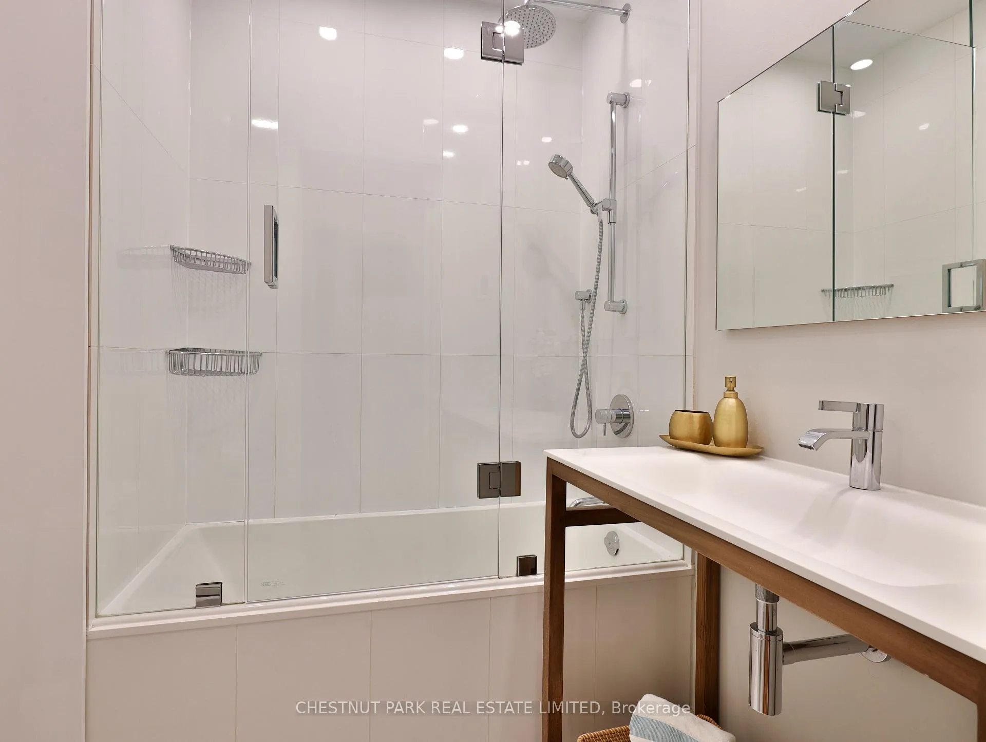 Photo 33 of 90 Chudleigh Avenue, Toronto, Lawrence Park South — HOMEH