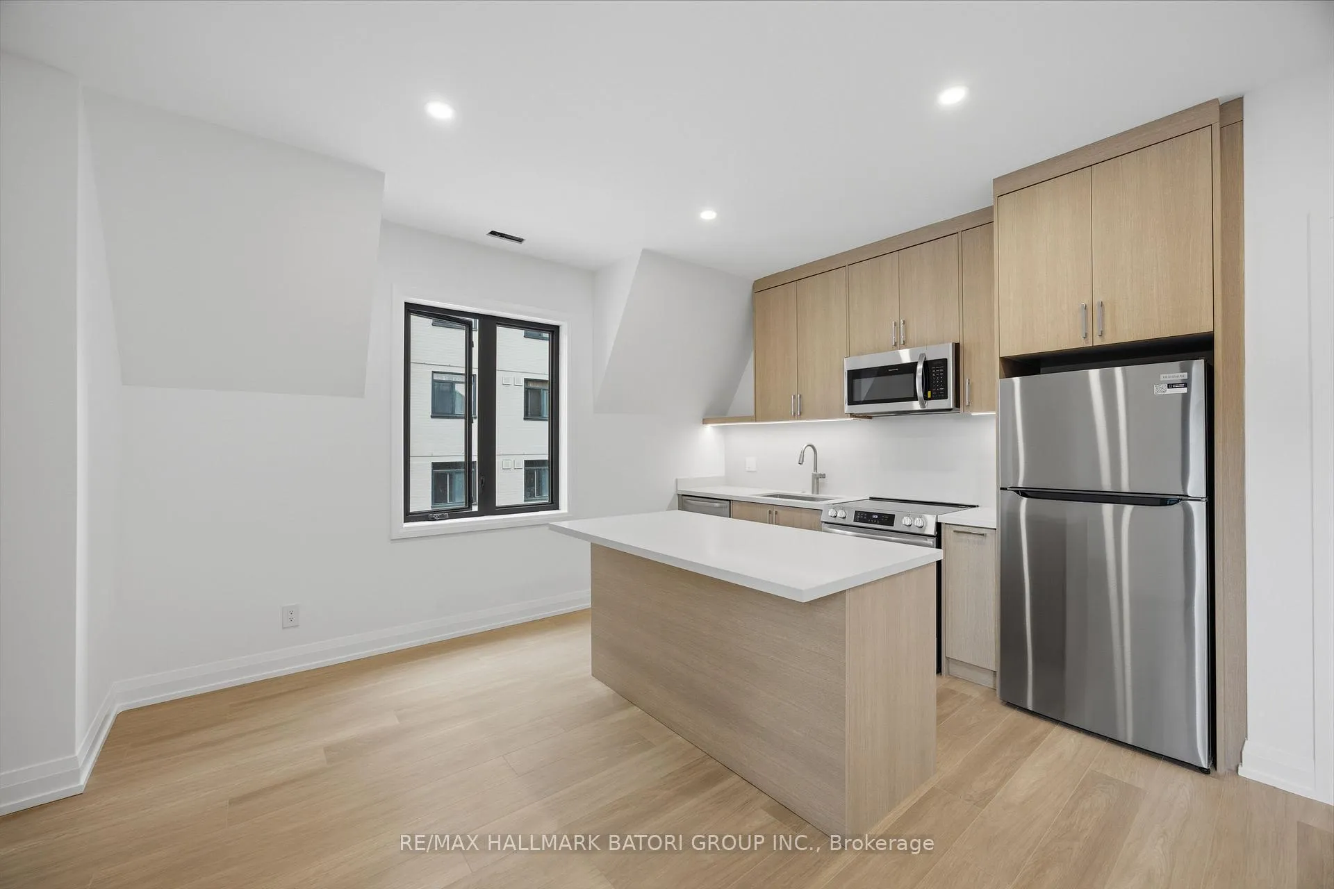 Photo 3 of Unit 3, 56 Camberwell Road, Toronto, Humewood-Cedarvale — HOMEH