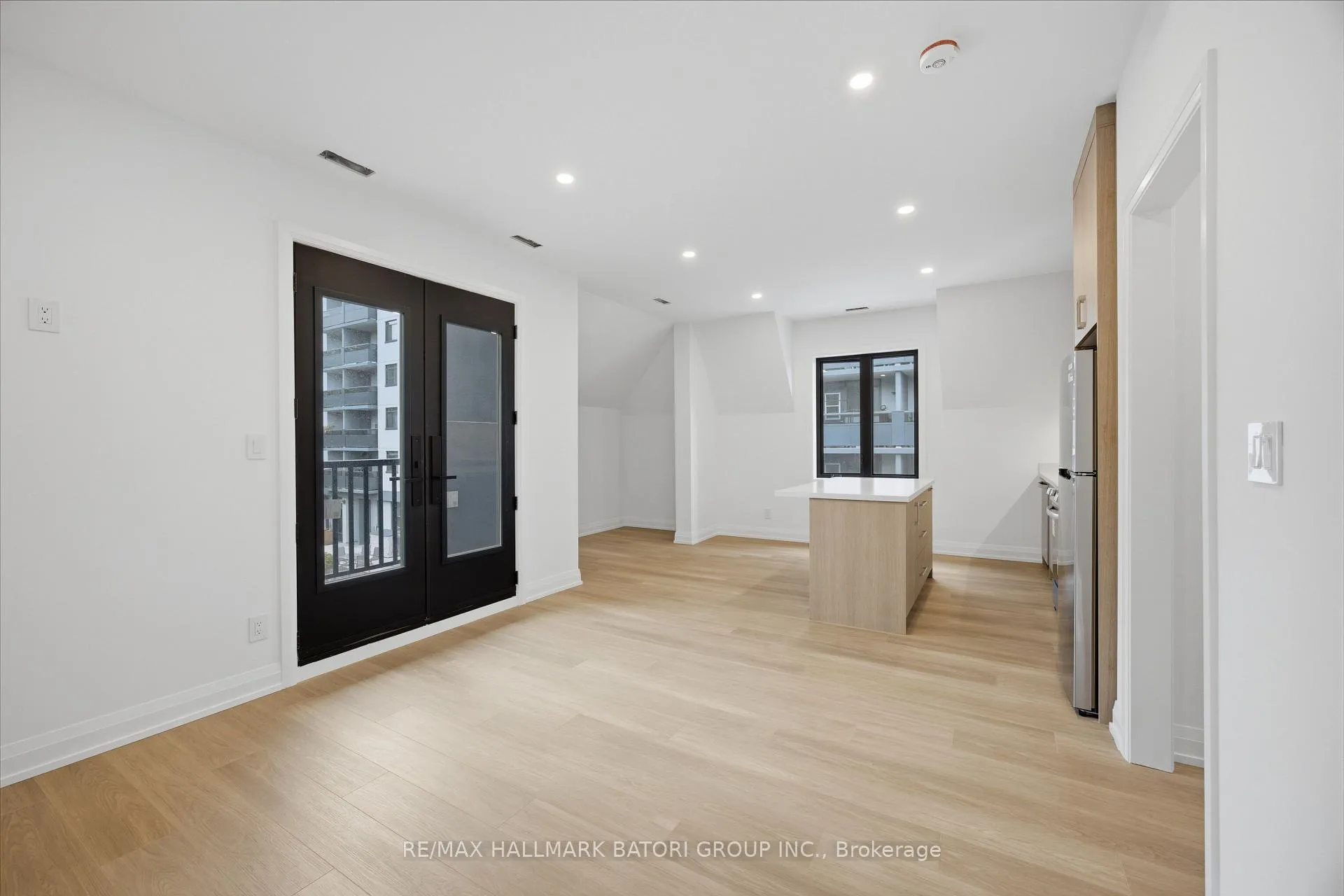Photo 5 of Unit 3, 56 Camberwell Road, Toronto, Humewood-Cedarvale — HOMEH