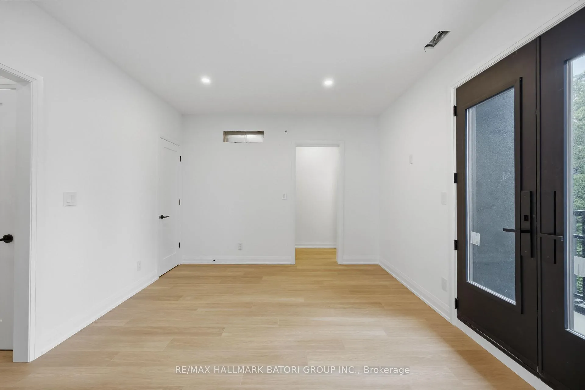 Photo 8 of Unit 3, 56 Camberwell Road, Toronto, Humewood-Cedarvale — HOMEH
