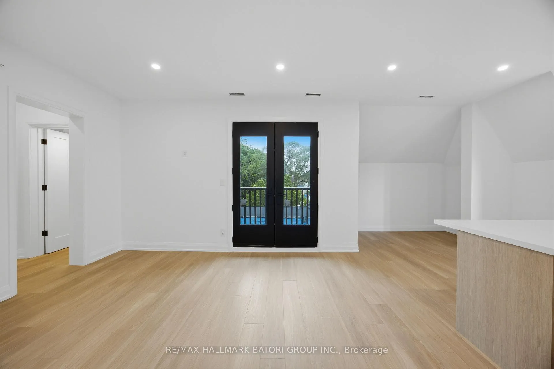 Photo 10 of Unit 3, 56 Camberwell Road, Toronto, Humewood-Cedarvale — HOMEH