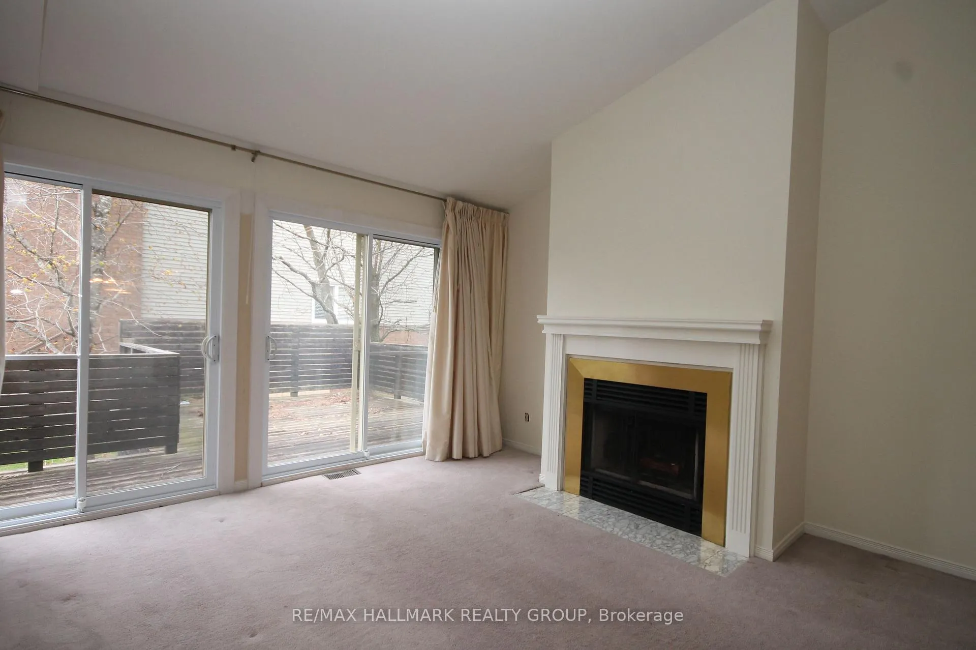 Photo 8 of 204 Dunbarton Court, Ottawa, Cardinal Glen — HOMEH