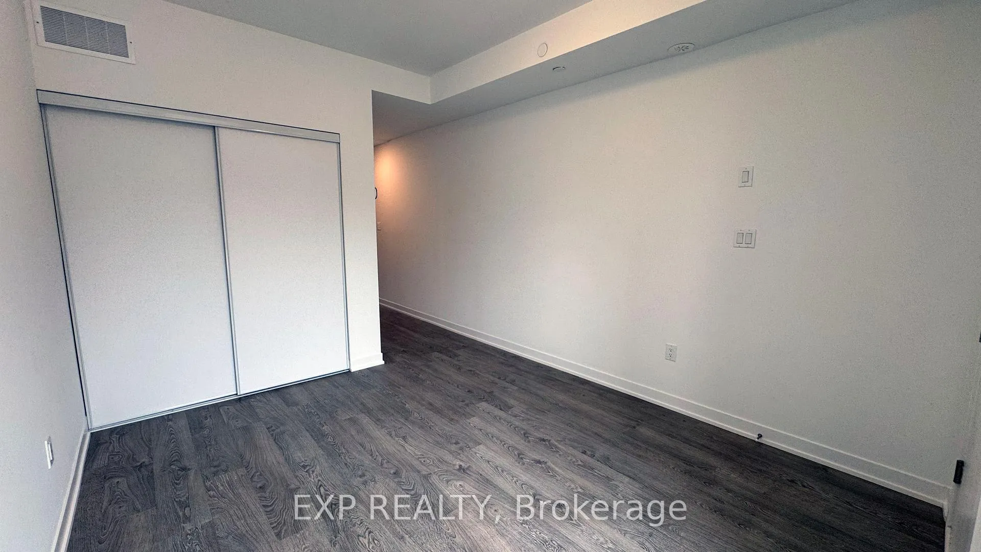 Photo 3 of 66 Turtle Island Drive, Toronto, Englemount-Lawrence — HOMEH