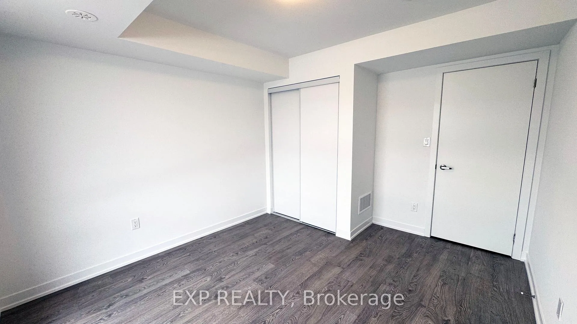 Photo 14 of 66 Turtle Island Drive, Toronto, Englemount-Lawrence — HOMEH