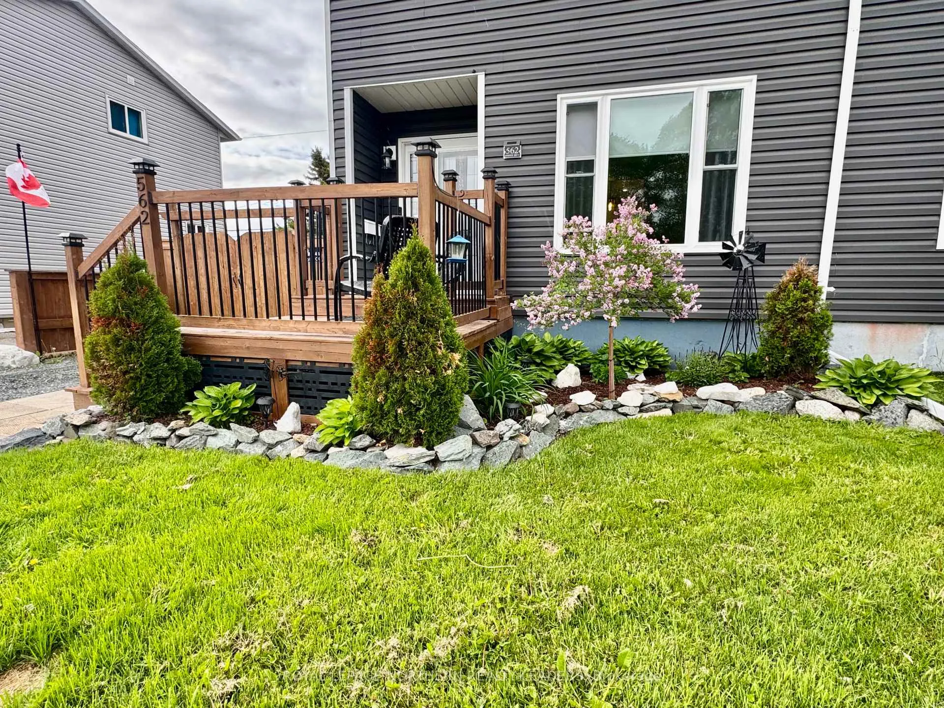 Photo 3 of 562 Spooner Drive, Timmins, TNW - Riverpark — HOMEH