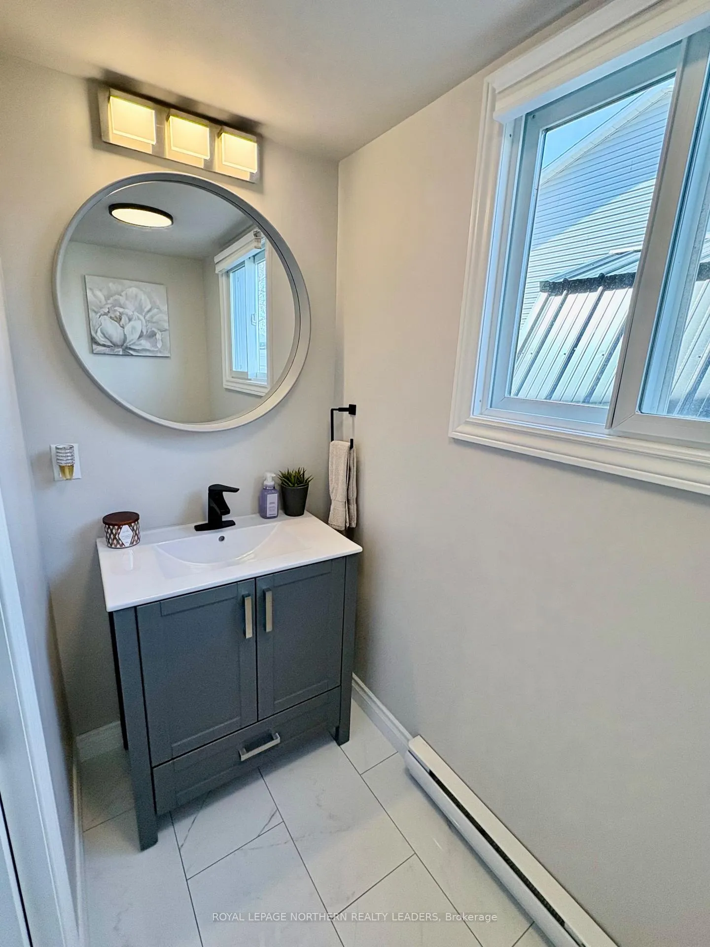 Photo 10 of 562 Spooner Drive, Timmins, TNW - Riverpark — HOMEH