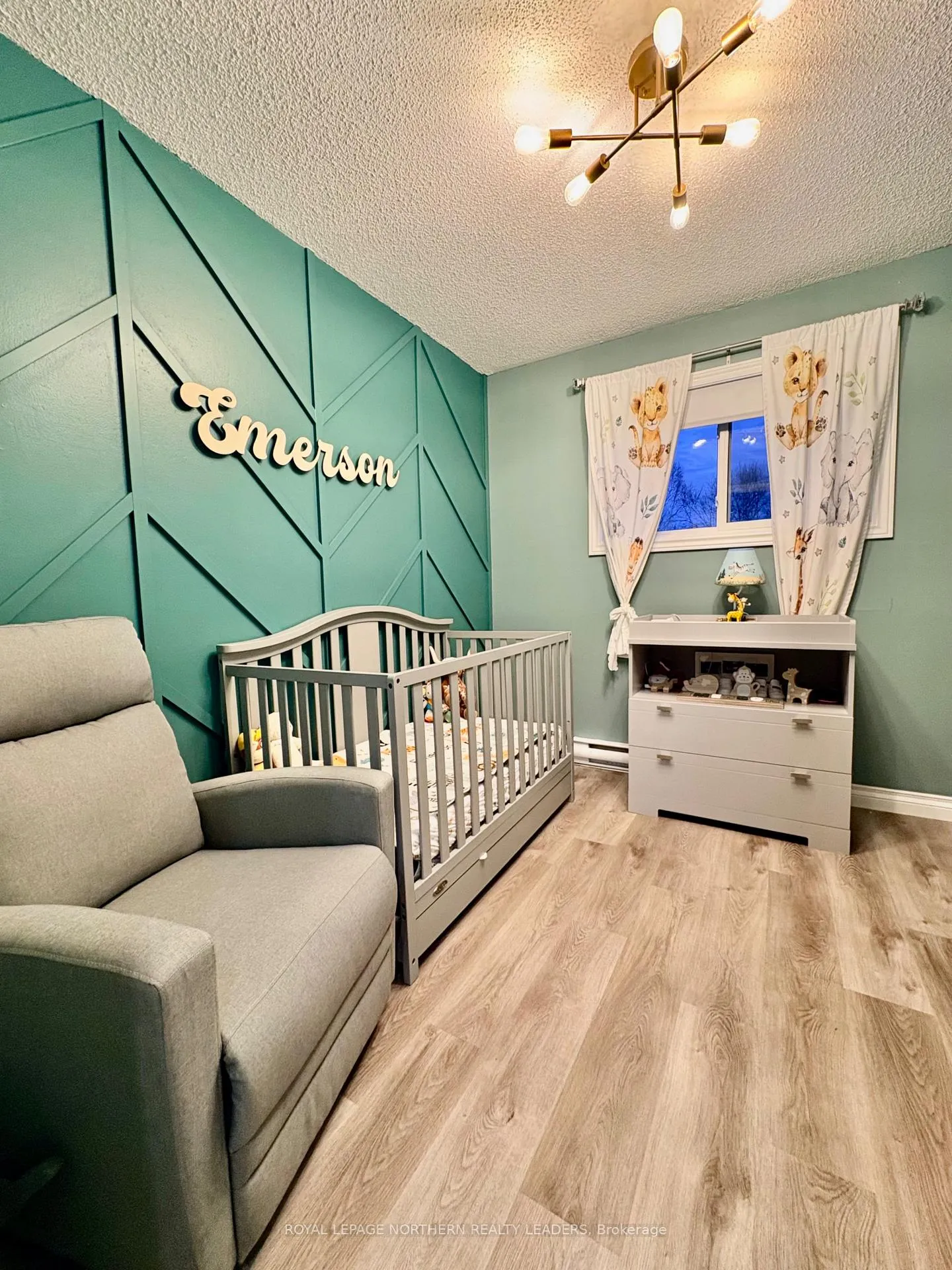 Photo 11 of 562 Spooner Drive, Timmins, TNW - Riverpark — HOMEH