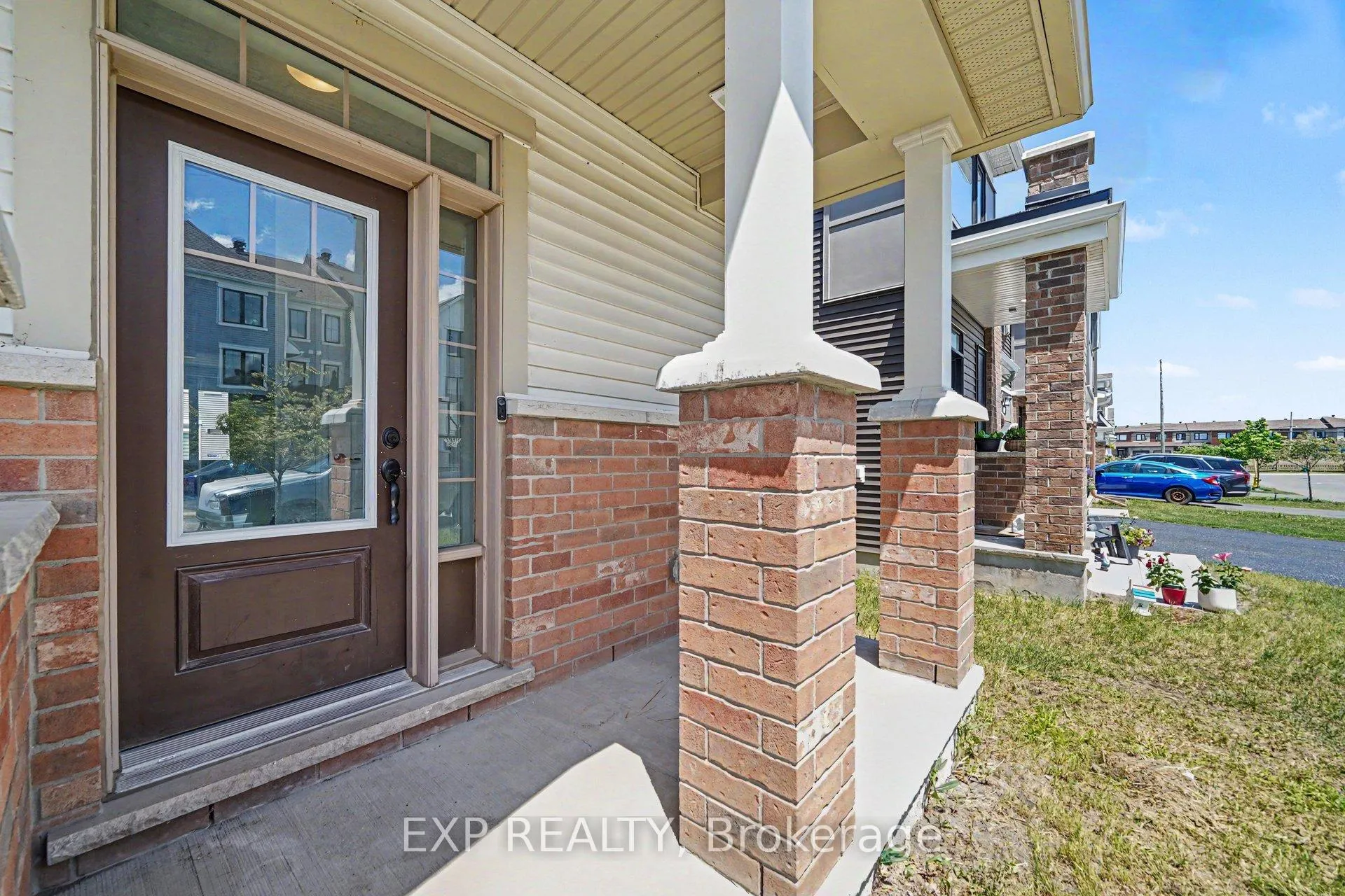 Photo 3 of 523 Catleaf Row, Ottawa, Avalon West — HOMEH
