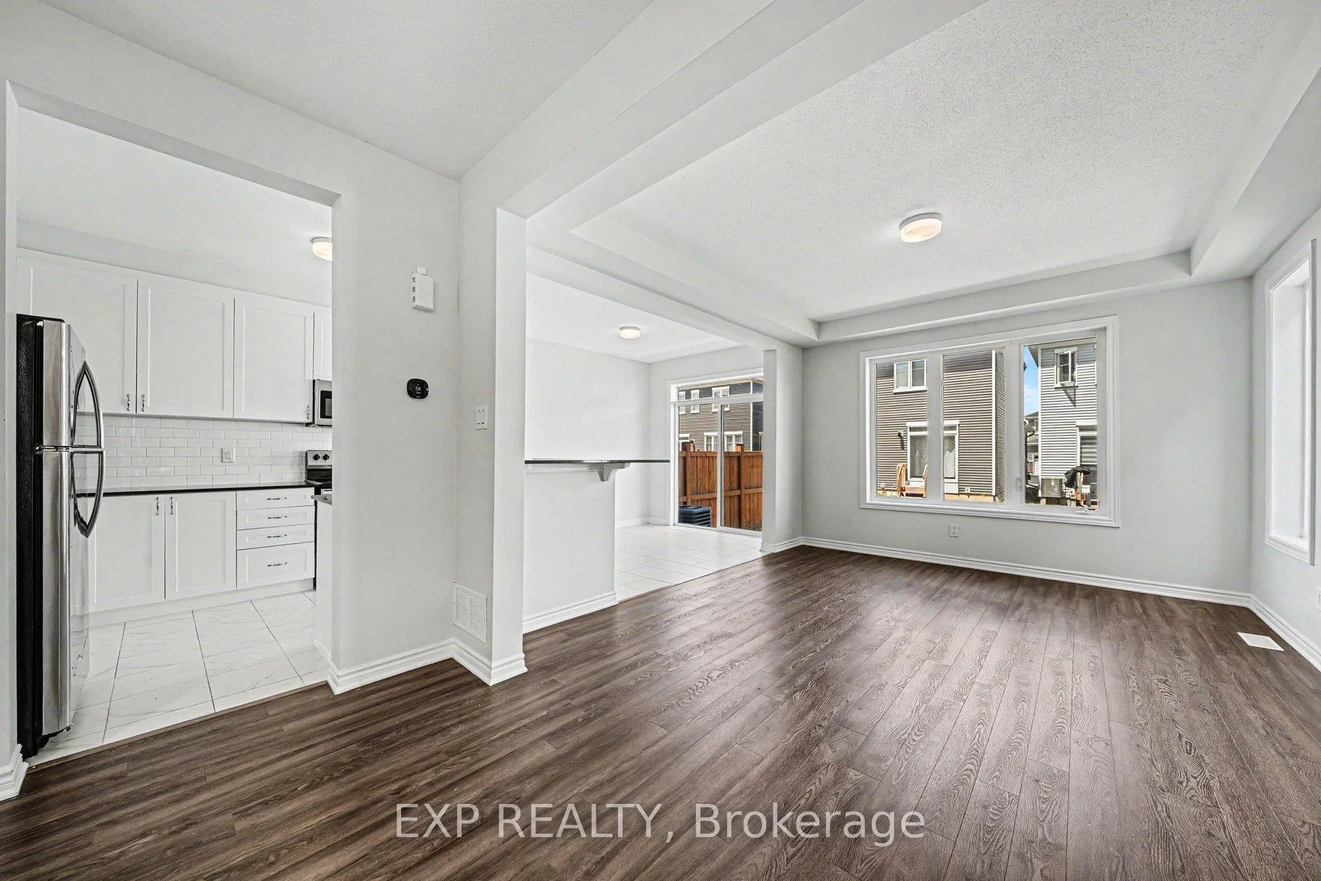 Photo 7 of 523 Catleaf Row, Ottawa, Avalon West — HOMEH