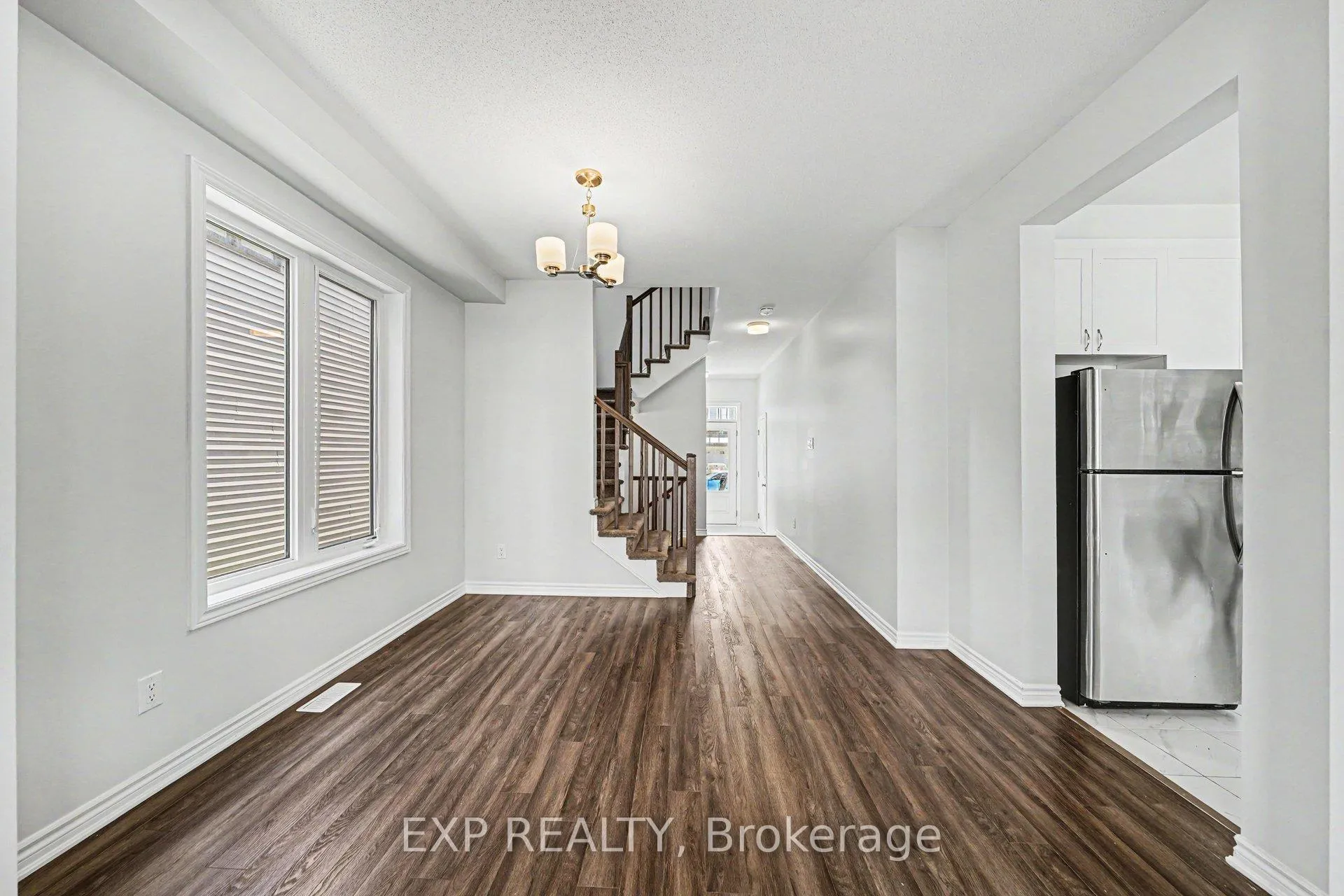 Photo 8 of 523 Catleaf Row, Ottawa, Avalon West — HOMEH