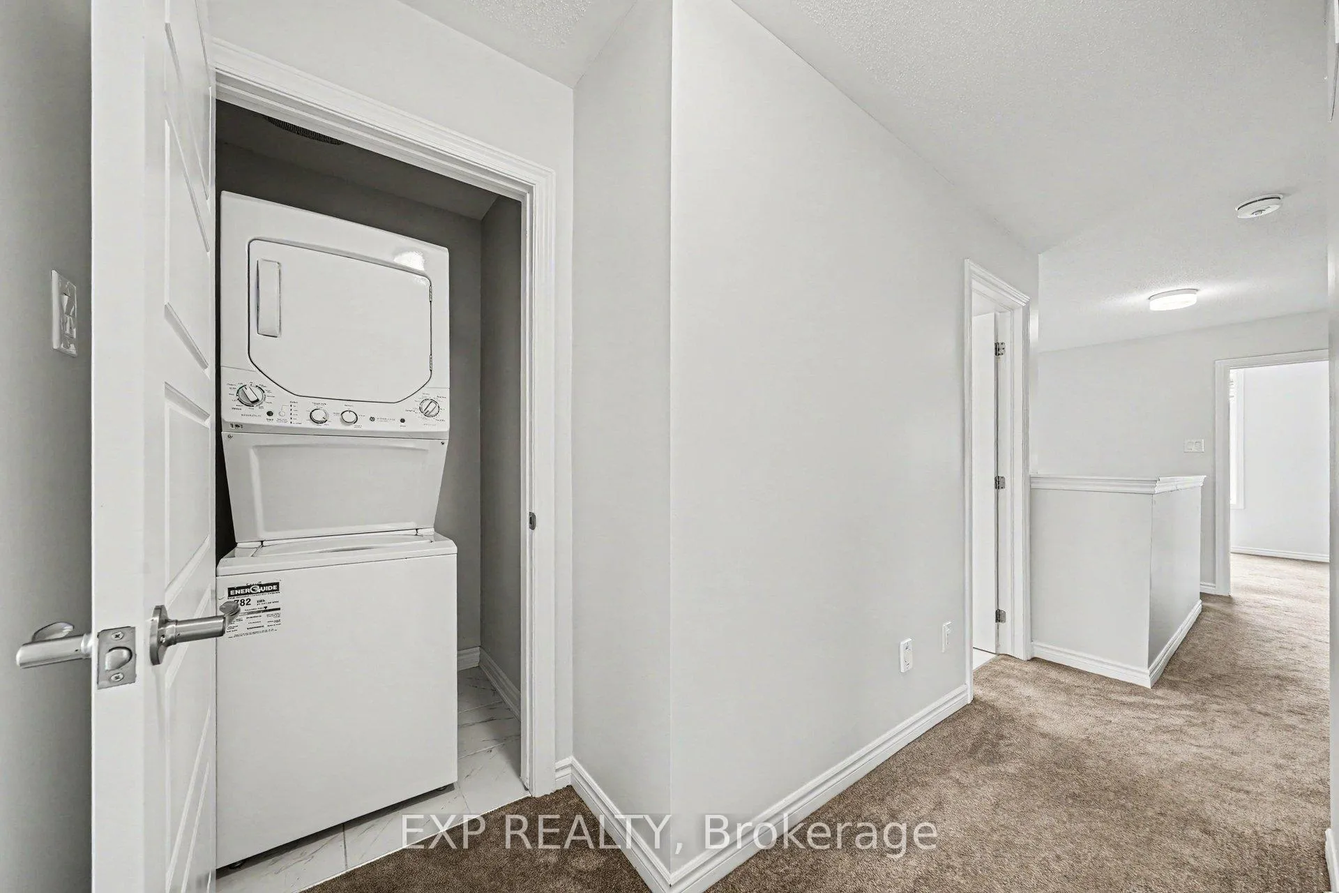 Photo 14 of 523 Catleaf Row, Ottawa, Avalon West — HOMEH