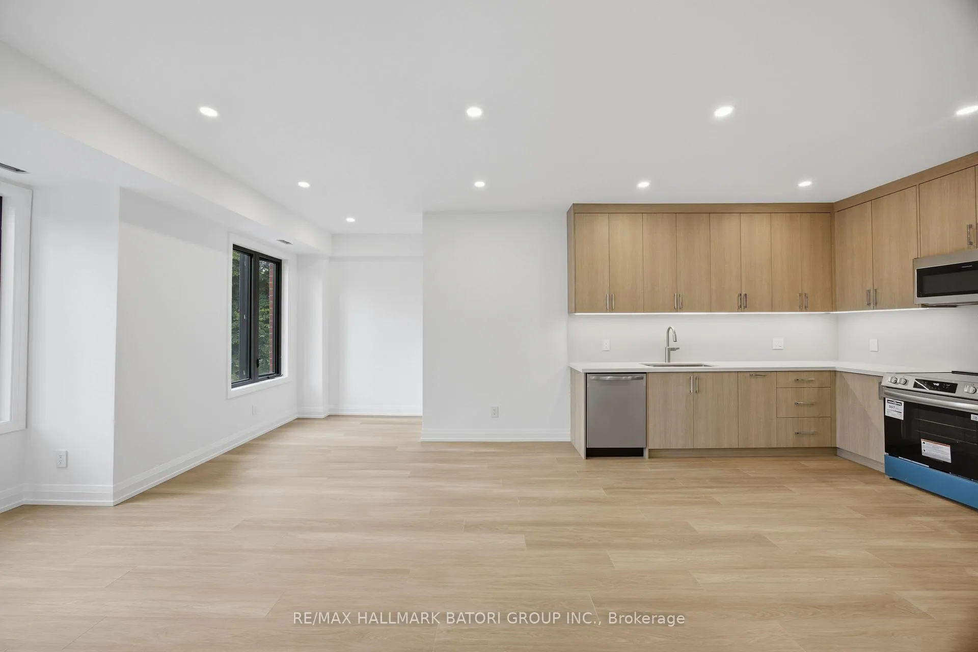 Photo 7 of Unit 1, 56 Camberwell Road, Toronto, Humewood-Cedarvale — HOMEH