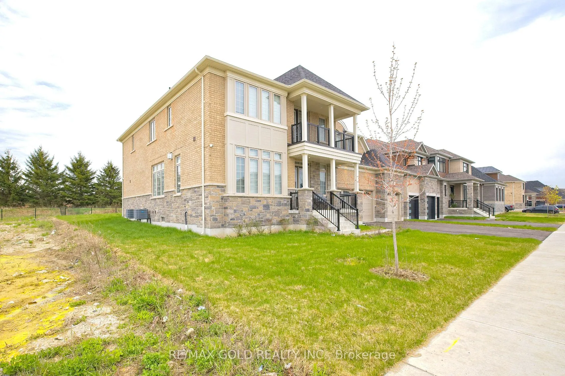 Photo 4 of 19 Marigold Boulevard, Adjala-Tosorontio, Colgan — HOMEH