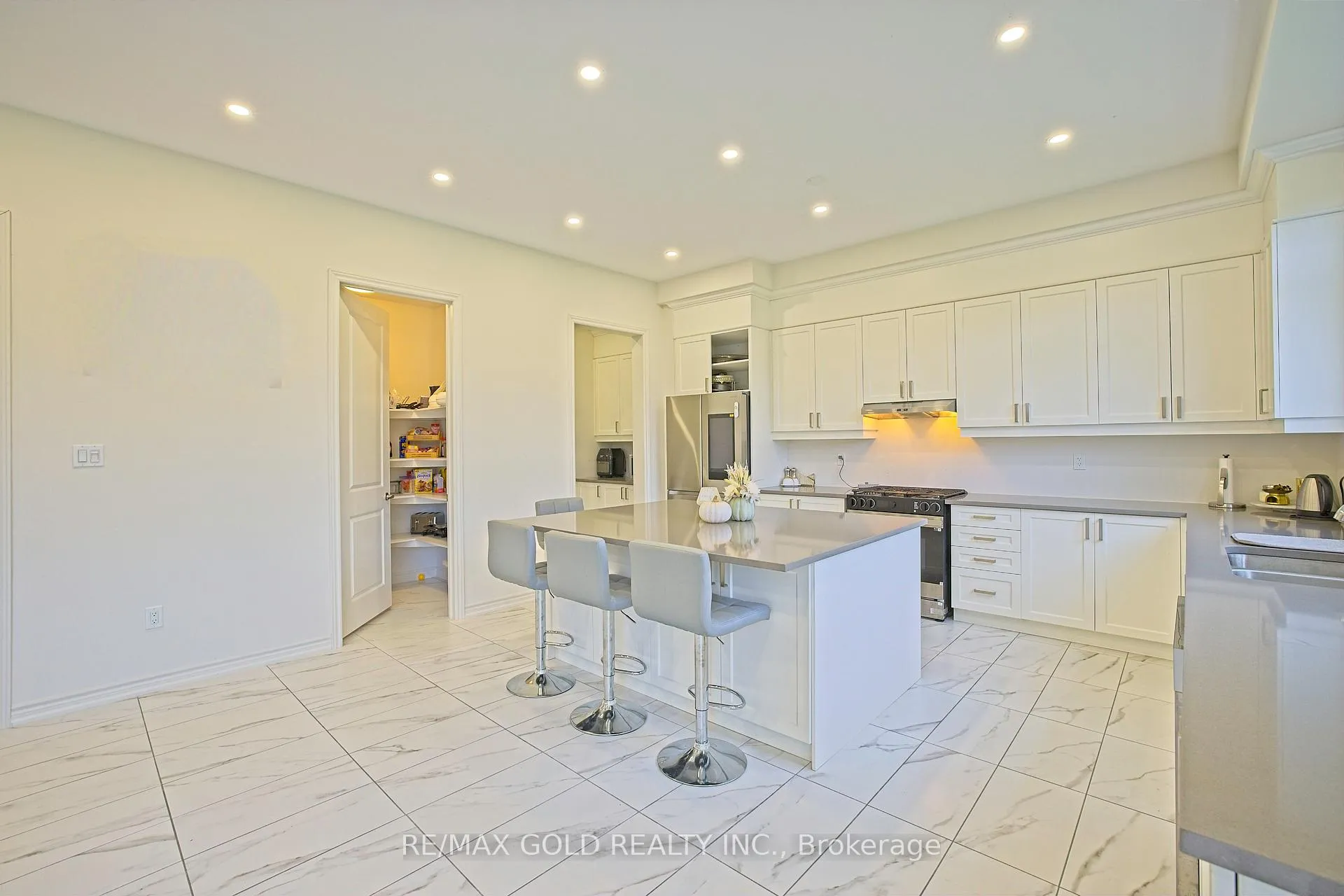 Photo 17 of 19 Marigold Boulevard, Adjala-Tosorontio, Colgan — HOMEH